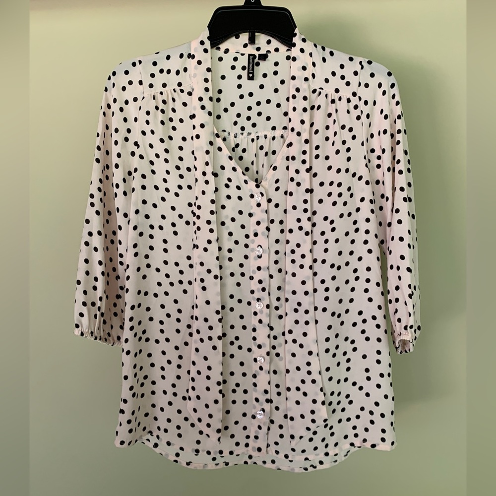 HeartSoul - Light pink/black dots blouse with cinched 3/4 sleeves, and ties - XS
